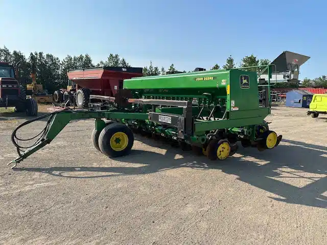 Gallery image 1 for Used John Deere 750 No-Till Drill
