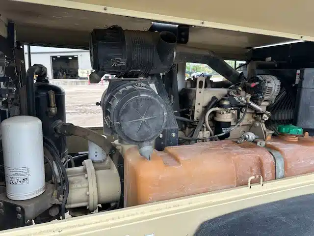 Gallery image 2 for Used 2015 P185WJD-FX-T4I Air Compressor