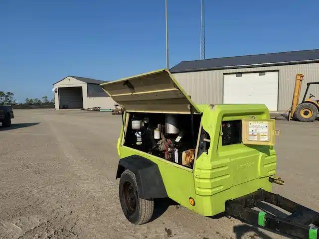 Gallery image 1 for Used 2011 Doosan P185WJD-T41 Air Compressor