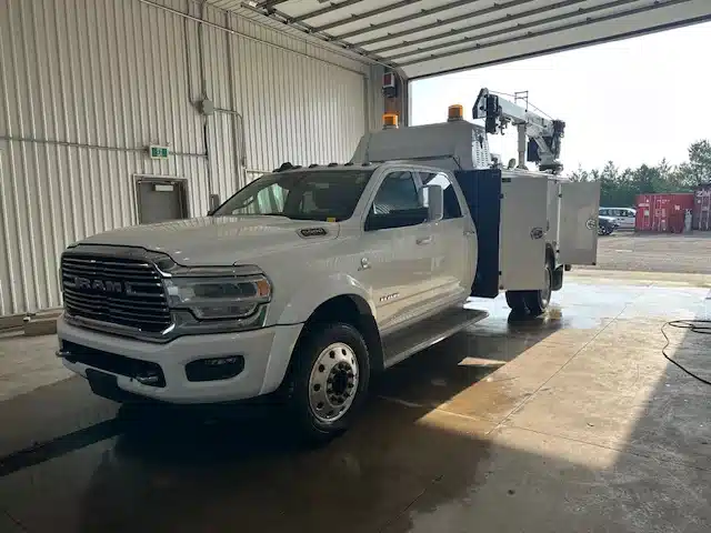 Gallery image 2 for Dodge 5500 Crane