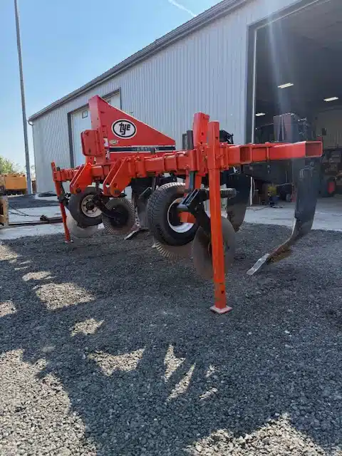 Gallery image 1 for Used Tye 118-420 Ripper