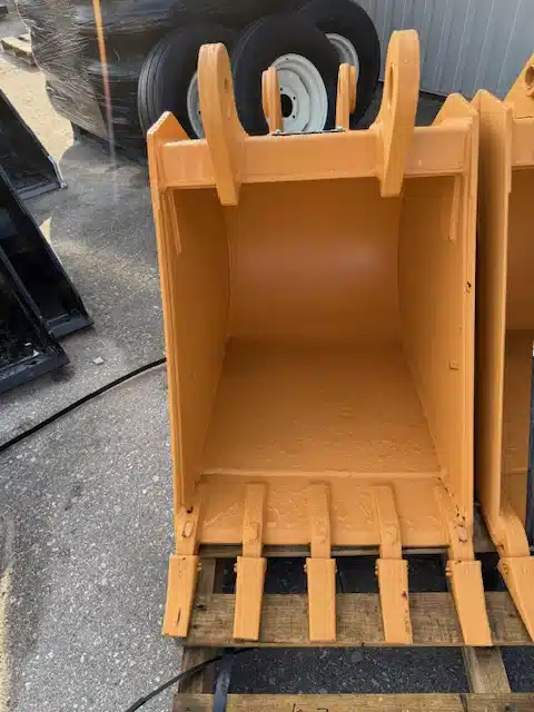 Gallery image 2 for 2025 CASE 580SN Bucket