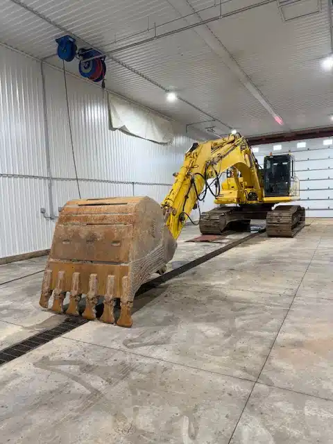 Gallery image 2 for 2015 Komatsu PC360 LC-11 Excavator