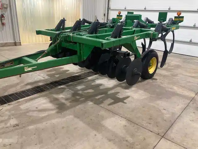 Used John Deere 714 Disc Chisel