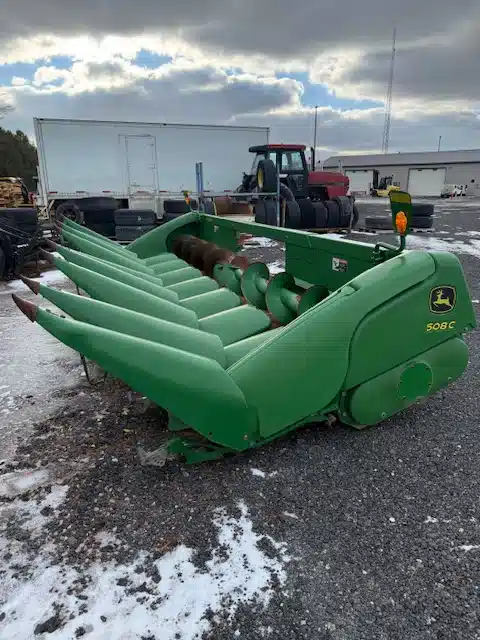 Gallery image 2 for John Deere 608C Header - Row Crop