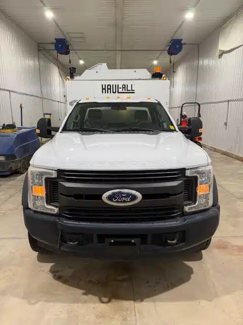 Gallery image 2 for 2017 Ford F550 XL SUPER DUTY Truck