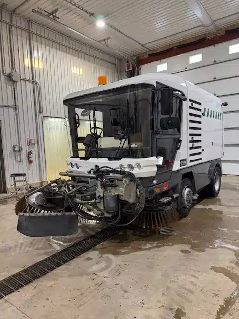 Gallery image 1 for 2014 540 Sweeper