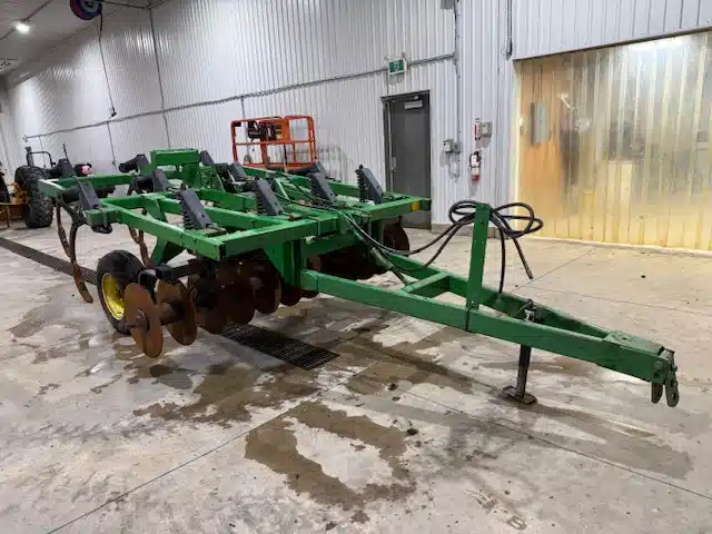 Used John Deere 714 Disc Chisel