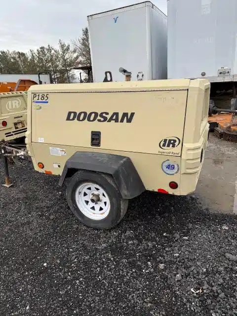 Gallery image 2 for 2012 Doosan P185 Air Compressor