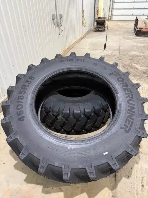 Gallery image 1 for 460/85R38 R-1W 711 Tires