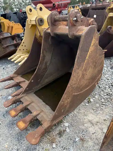 Gallery image 1 for 1997 Caterpillar CAT215C30HD Attachment