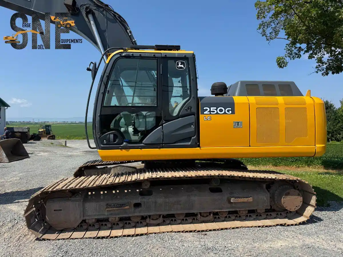 Gallery image 2 for 2018 John Deere 250G LC Excavator