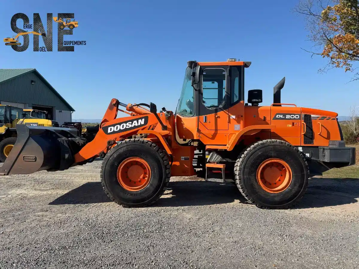 Gallery image 1 for Used 2014 Doosan DL200-3 Wheel Loader