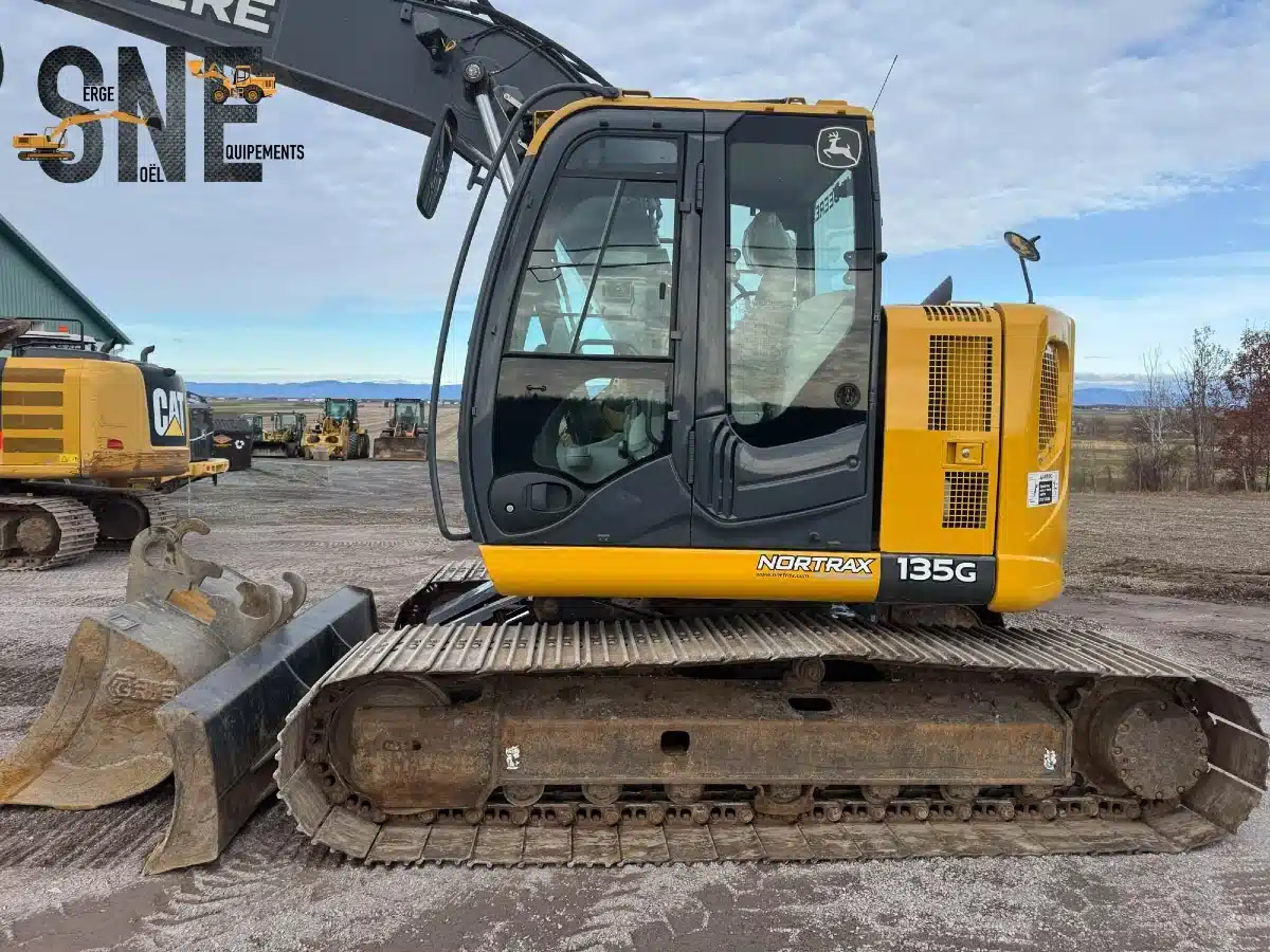 Gallery image 2 for Used 2017 John Deere 135G Excavator