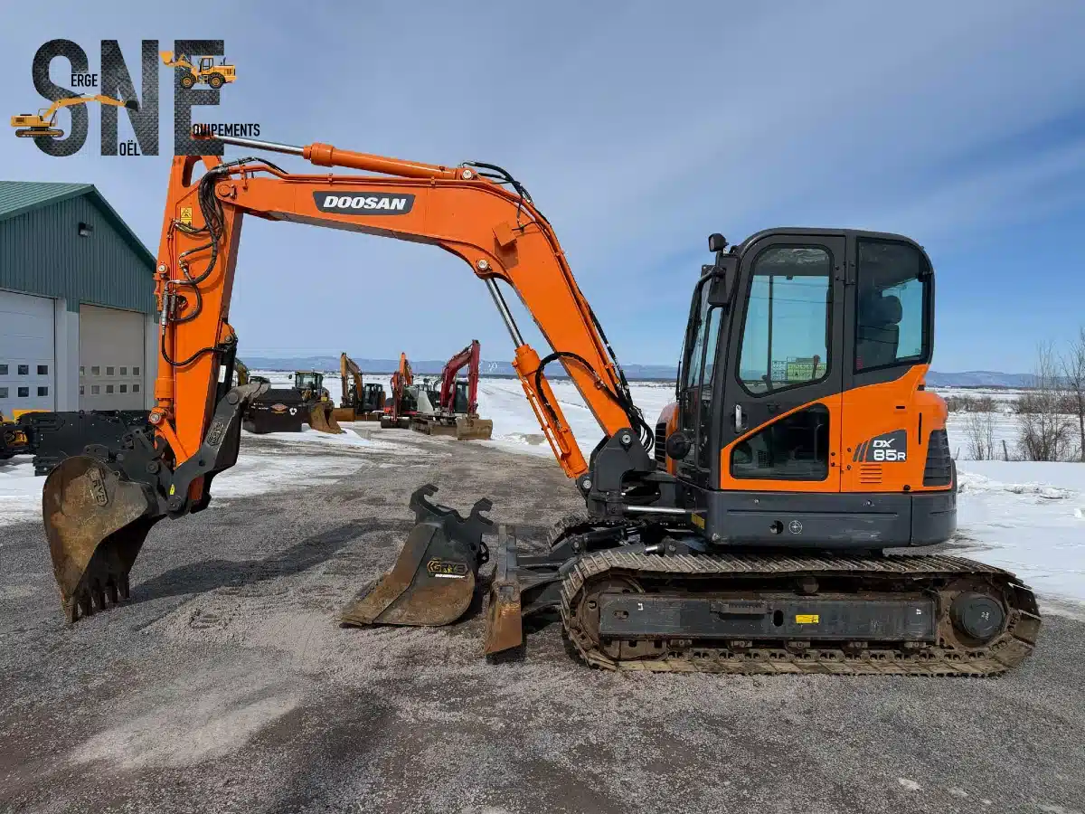 2021 Doosan DX85R-3 Excavator