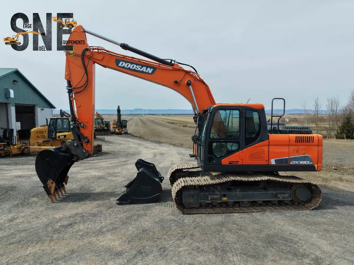 Gallery image 1 for 2021 Doosan DX180 Excavator
