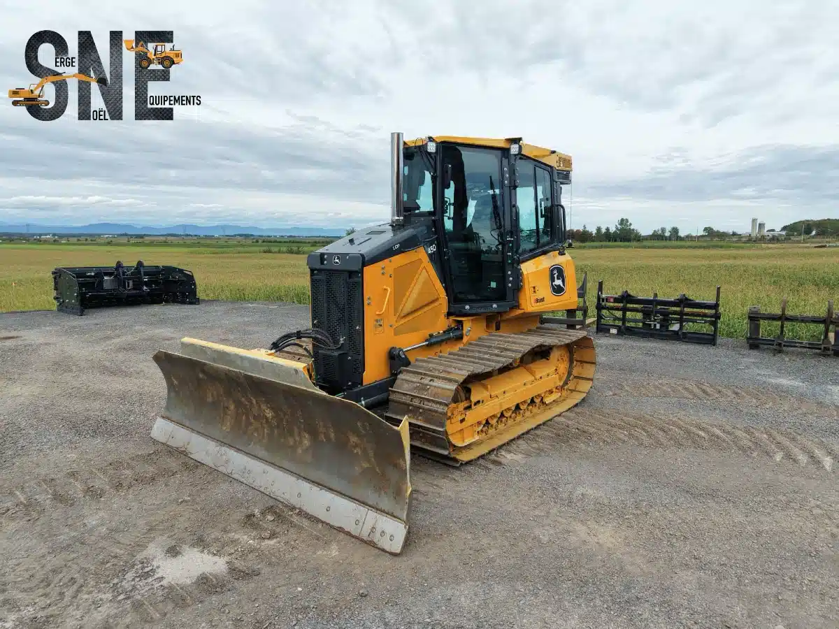 Photo de la Galerie 2 pour 2024 DEERE 450P LGP Bouteur