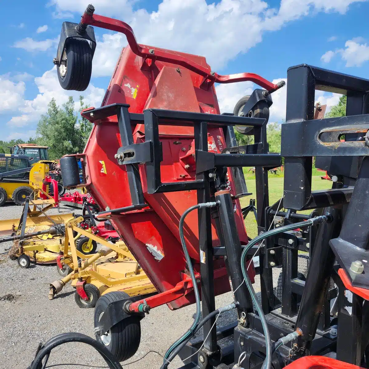 Gallery image 2 for Used Buhler Farm King TRX16 Mower - Finishing