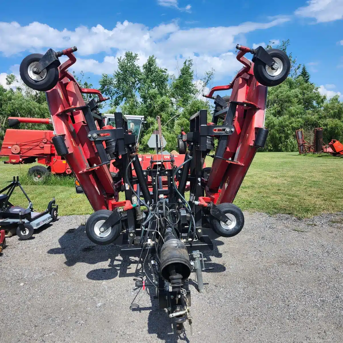 Gallery image 1 for Used Buhler Farm King TRX16 Mower - Finishing
