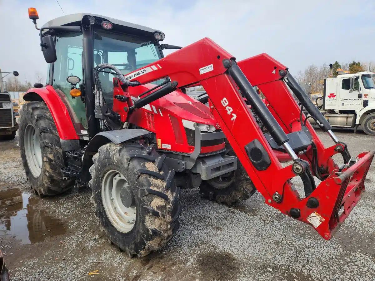 Gallery image 1 for 2018 Massey Ferguson 5711SL Tractor Loader