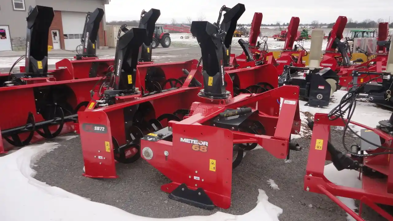 Gallery image 1 for New Meteor SB68 Snow Blower