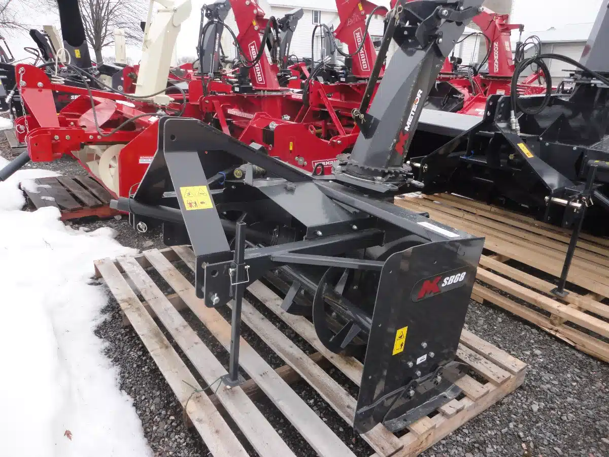 Gallery image 1 for New Meteor Meteor SB68PT Snow Blower