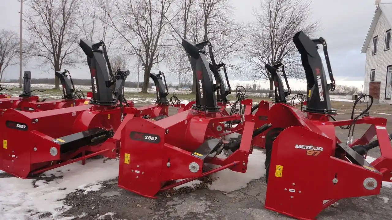 Gallery image 1 for New Meteor SB87 Snow Blower
