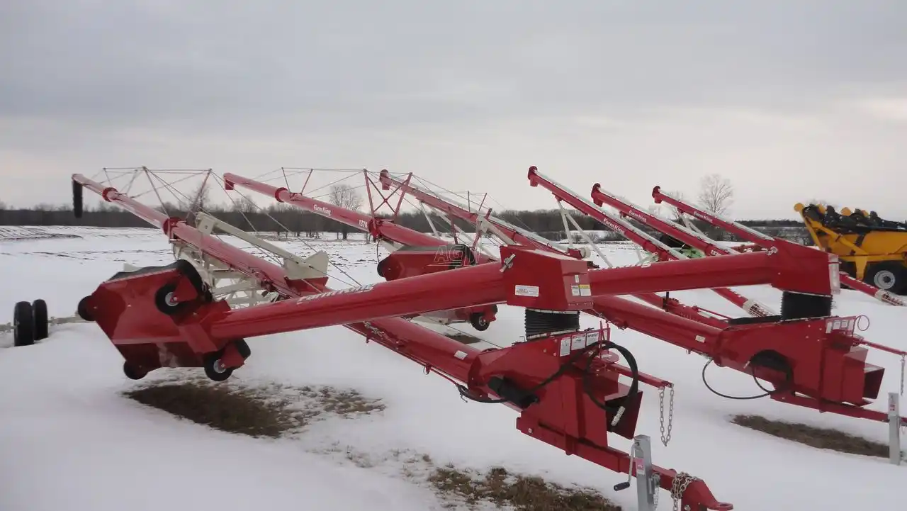 Gallery image 2 for New Farm King 1370 Grain Auger
