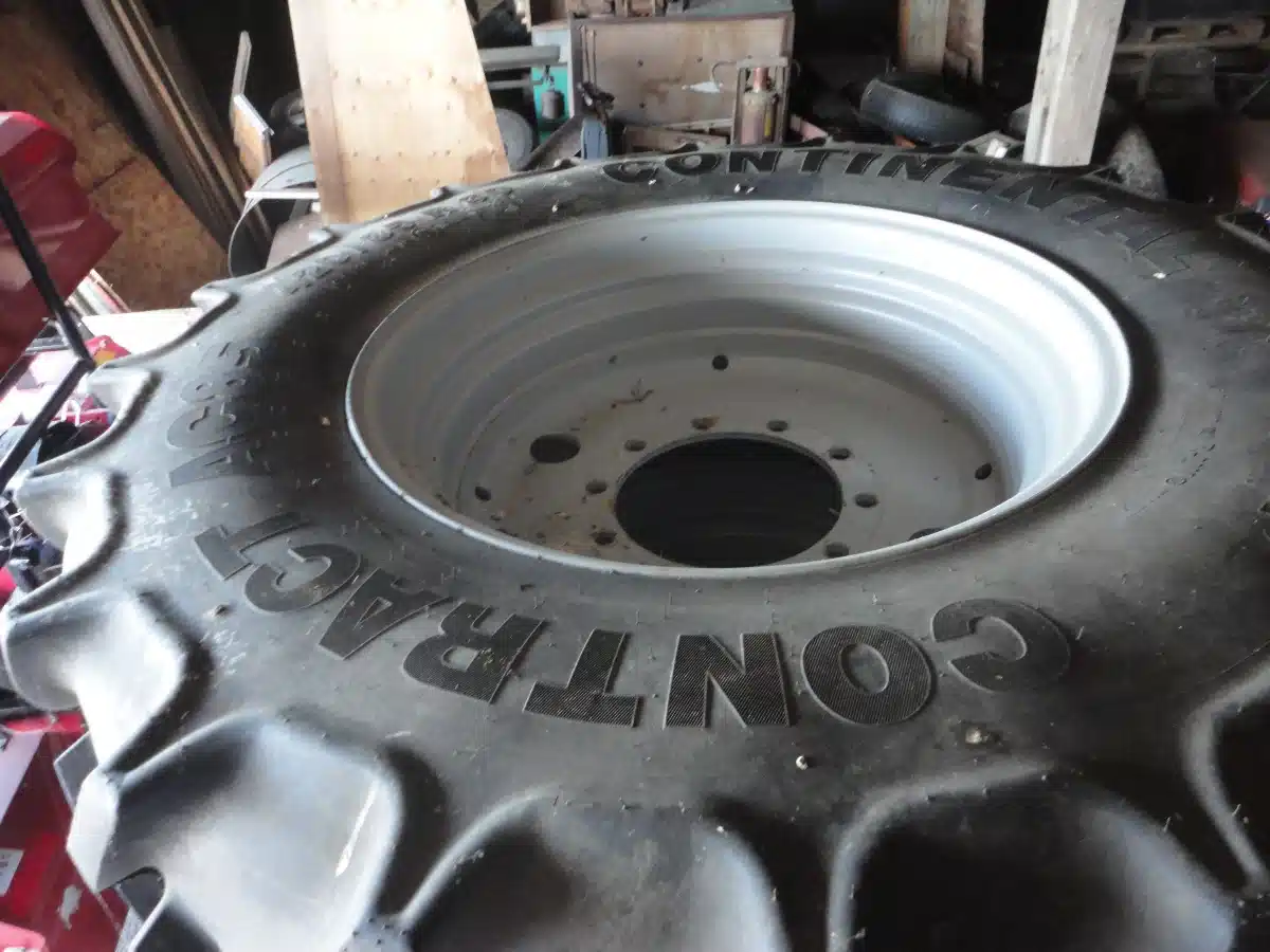 Gallery image 2 for New Continental 420/85R30 Tires & Rims