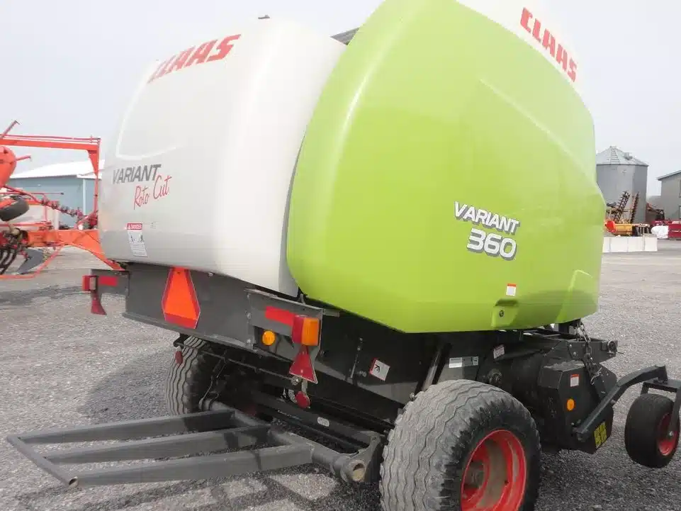 Gallery image 2 for Used CLAAS VARIANT 360 Round Baler