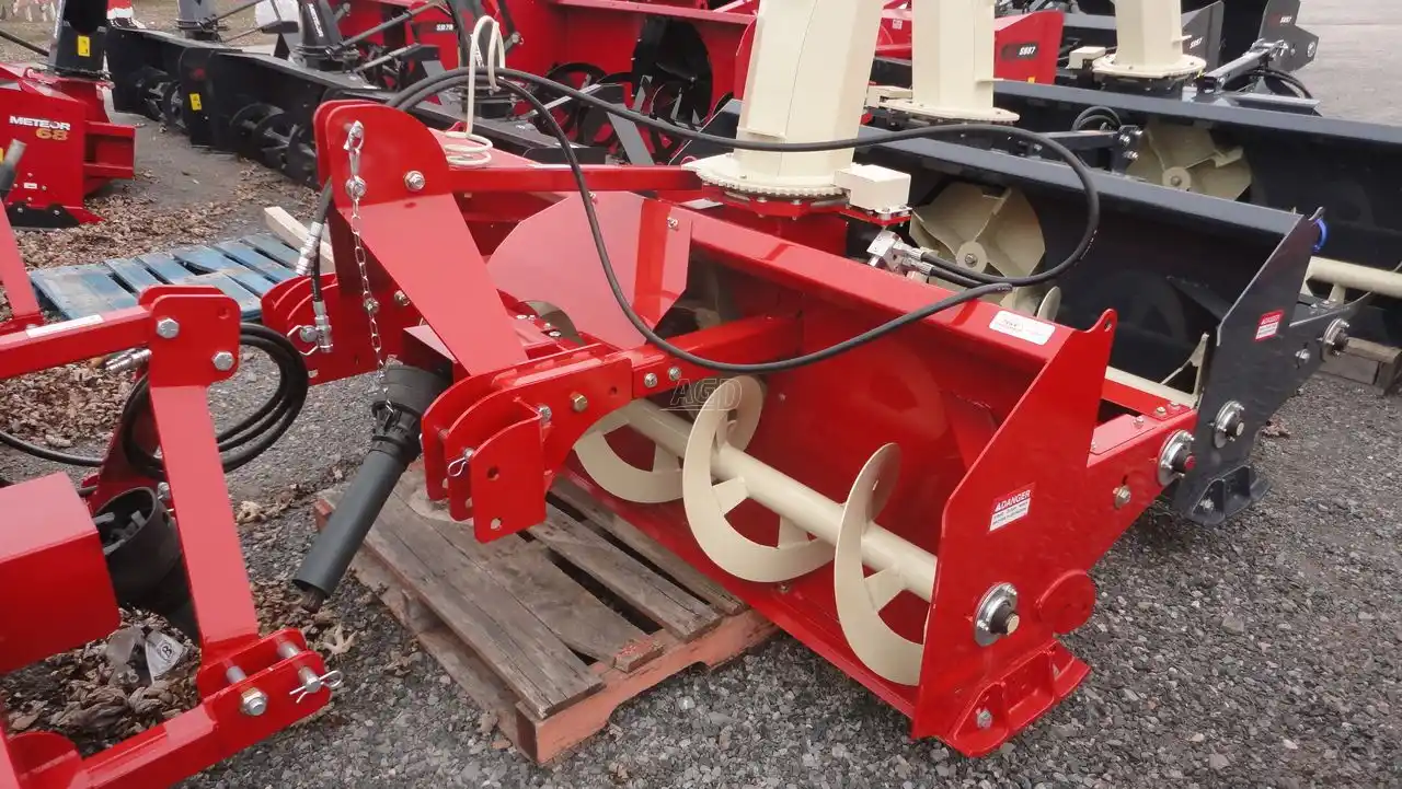 Gallery image 2 for New Farm King 840 Snow Blower