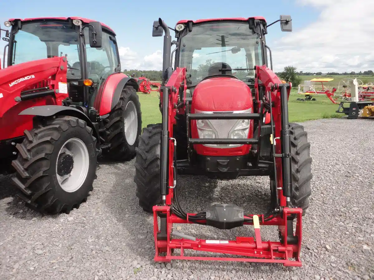 Gallery image 2 for Used USED McCormick X4.40 Tractor
