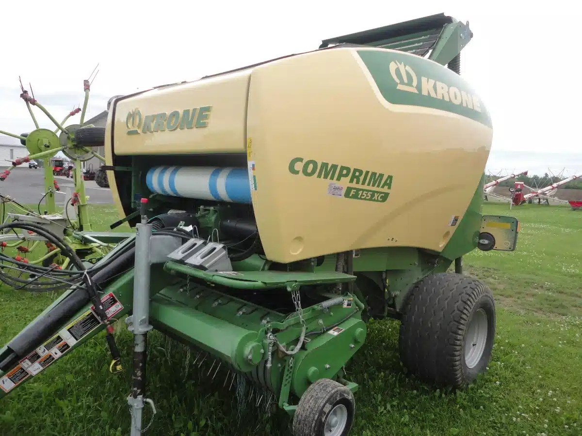 Gallery image 2 for Used Krone COMPRIMA F155 XC Round Baler