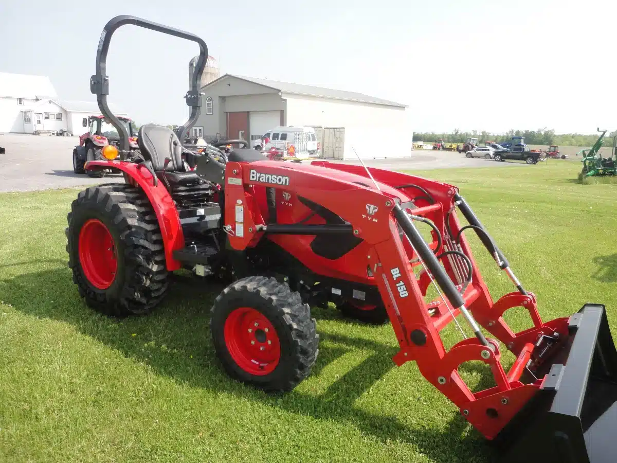 Gallery image 2 for New NEW TYM 4215R Tractor