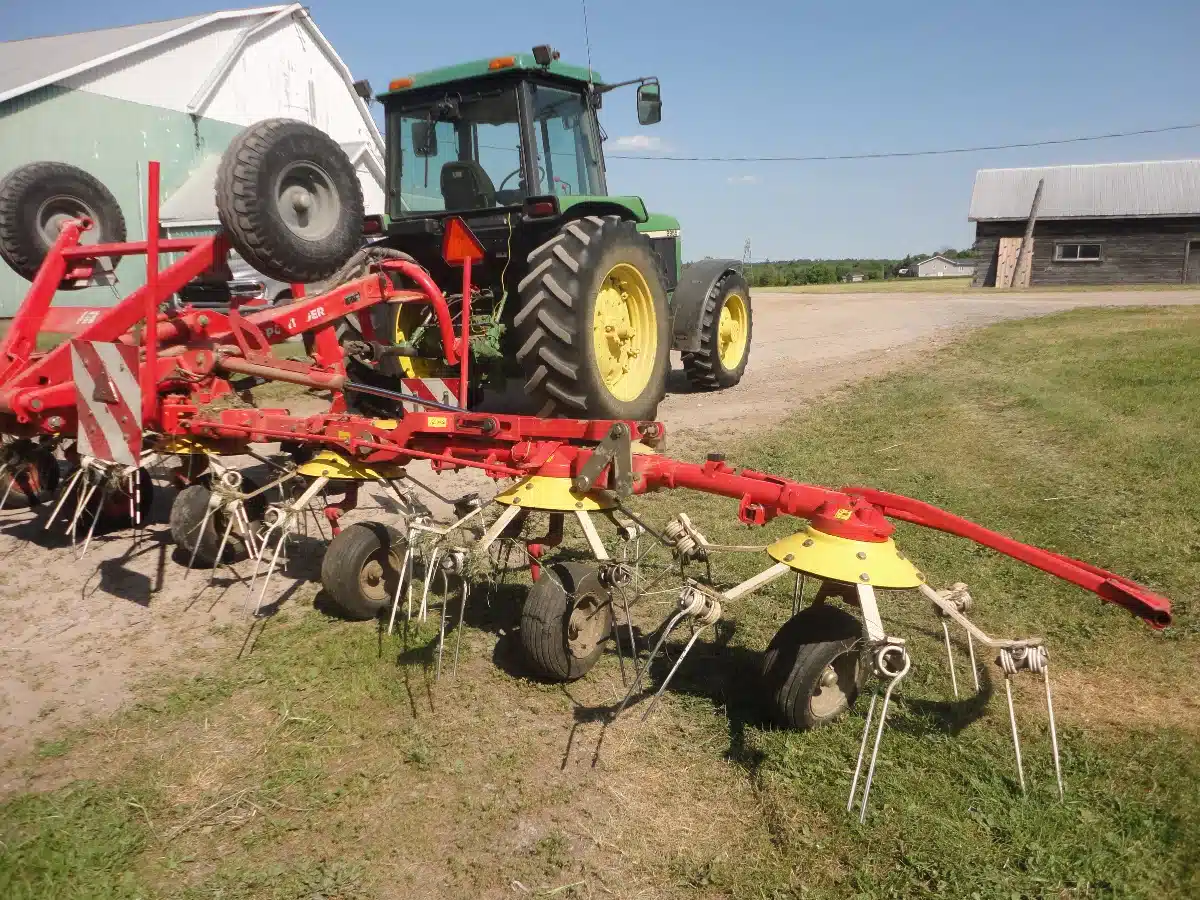 Gallery image 2 for Used USED Pottinger HIT 910 AZ Tedder