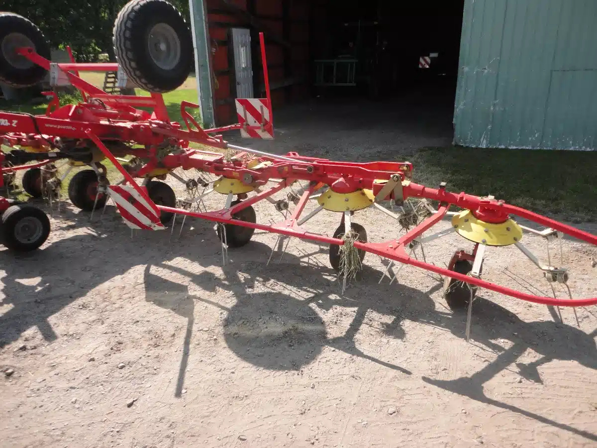 Gallery image 1 for Used USED Pottinger HIT 910 AZ Tedder