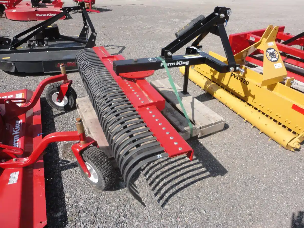 Gallery image 1 for 0000 Farm King Y8442RR Rake