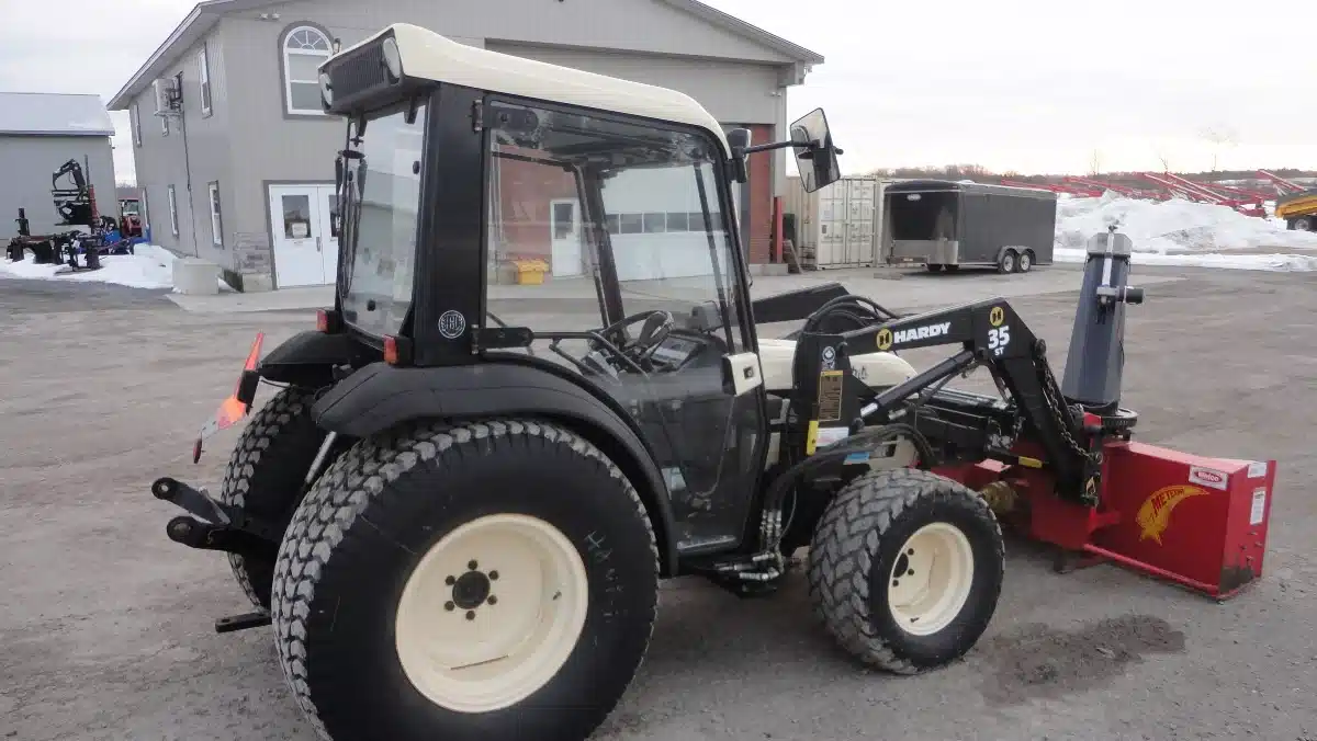 Gallery image 1 for Lamborghini Runner 450 Tractor