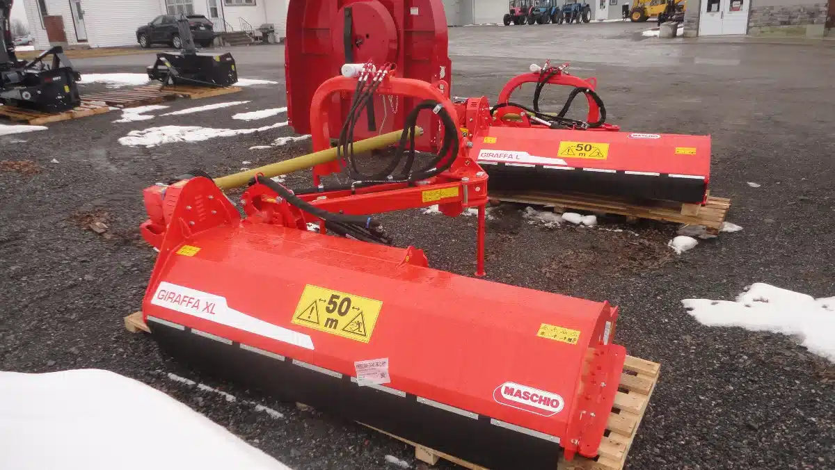 Gallery image 2 for Maschio Giraffa XL SE210 & L 190 Mower - Ditchbank