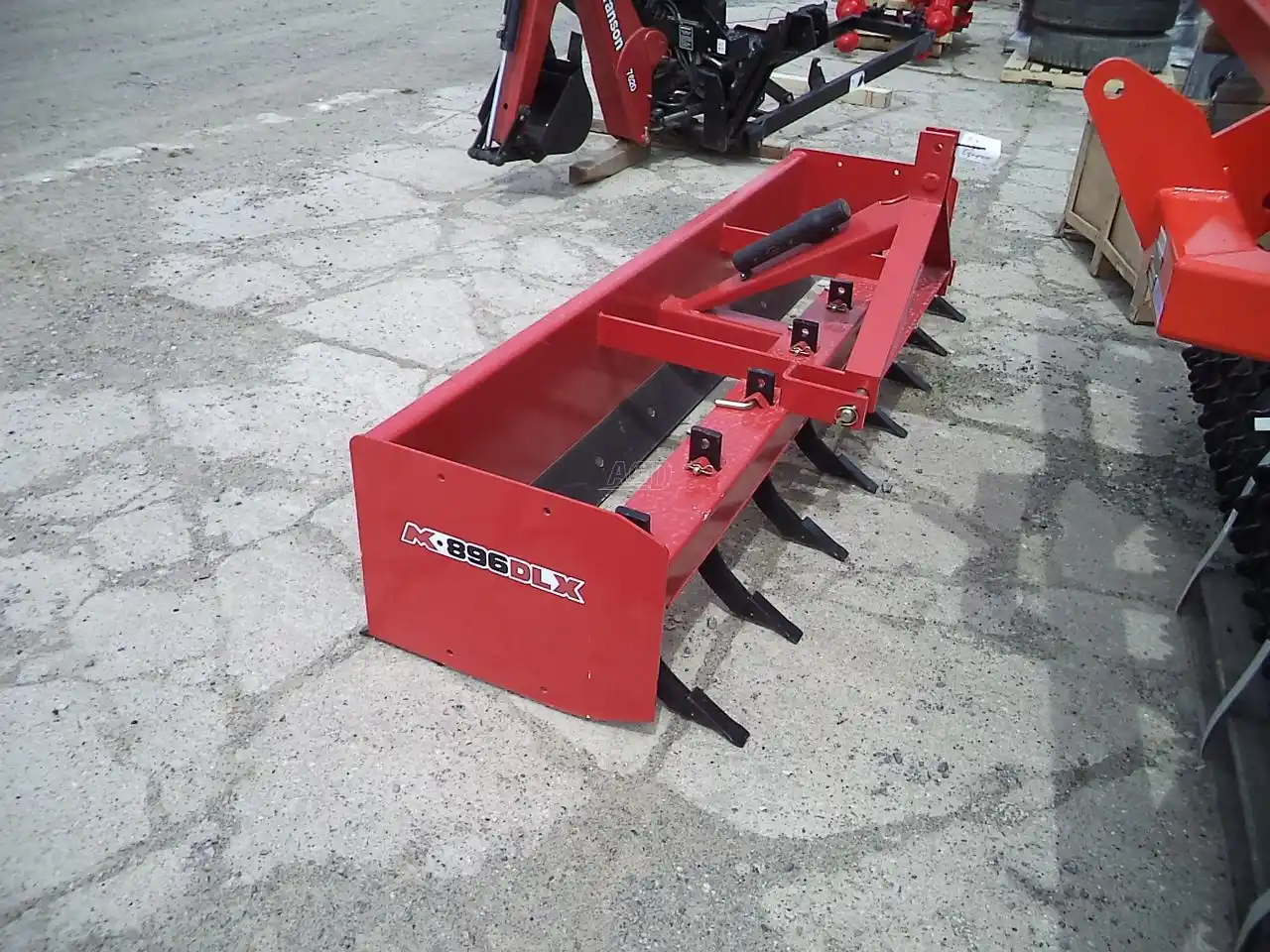 Gallery image 2 for New MK Martin 896DLX Box Scraper