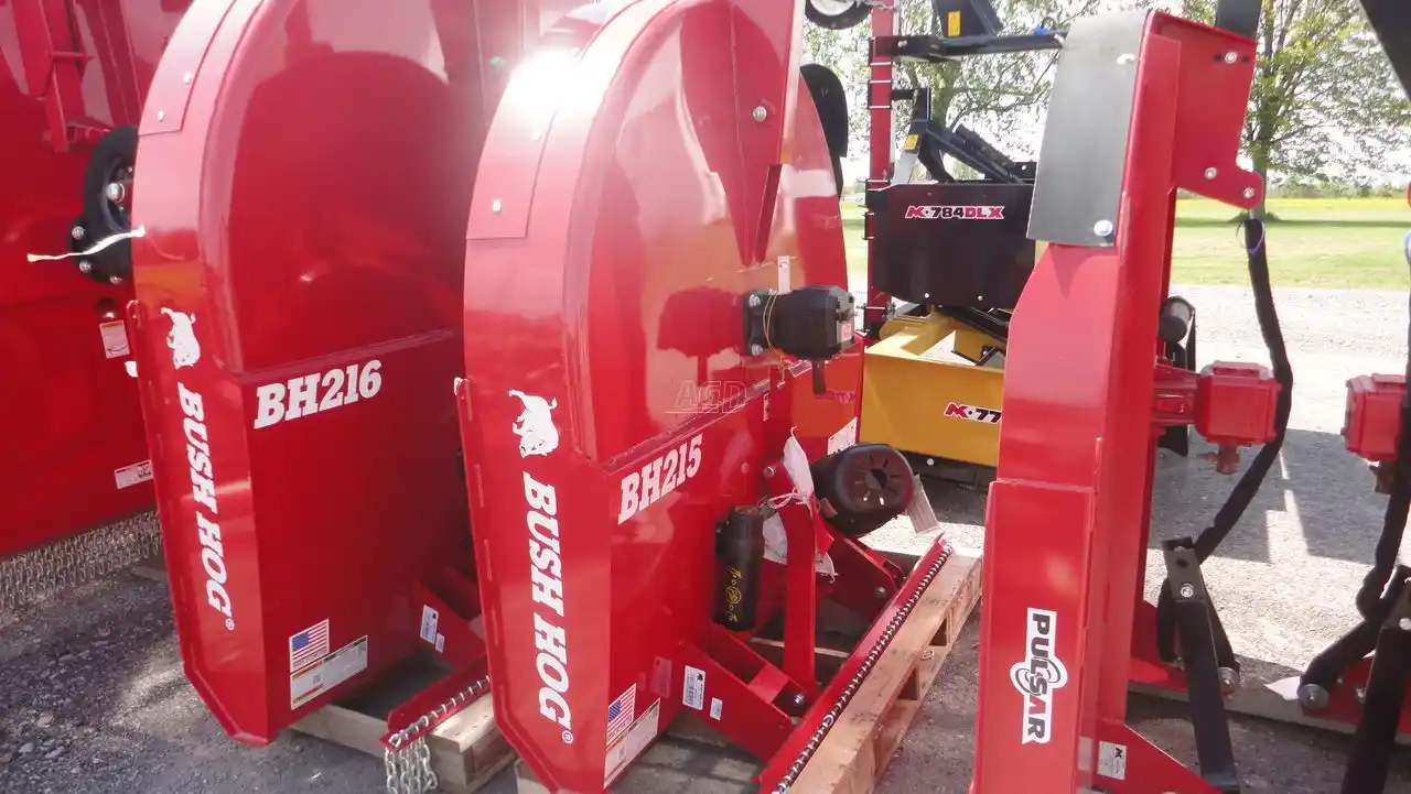 Gallery image 1 for New Bush Hog BH215 Rotary Cutter