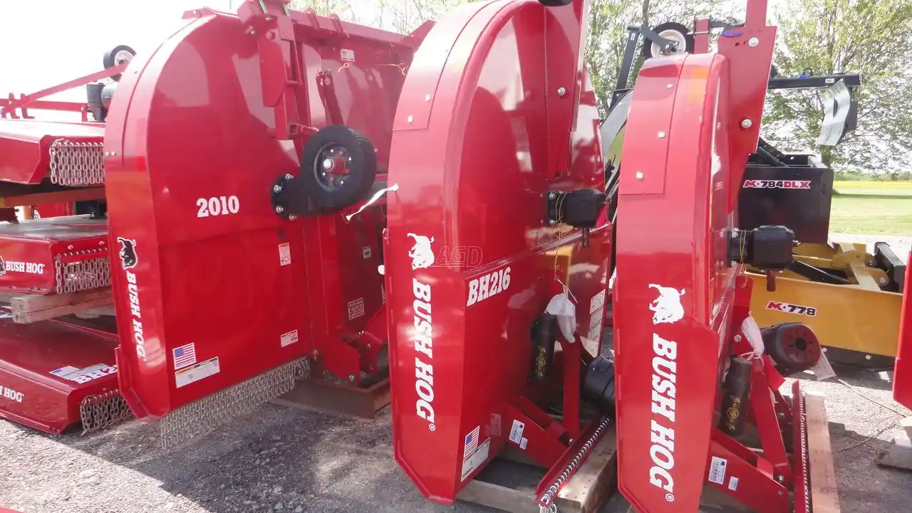 Gallery image 1 for New Bush Hog BH216 Rotary Cutter