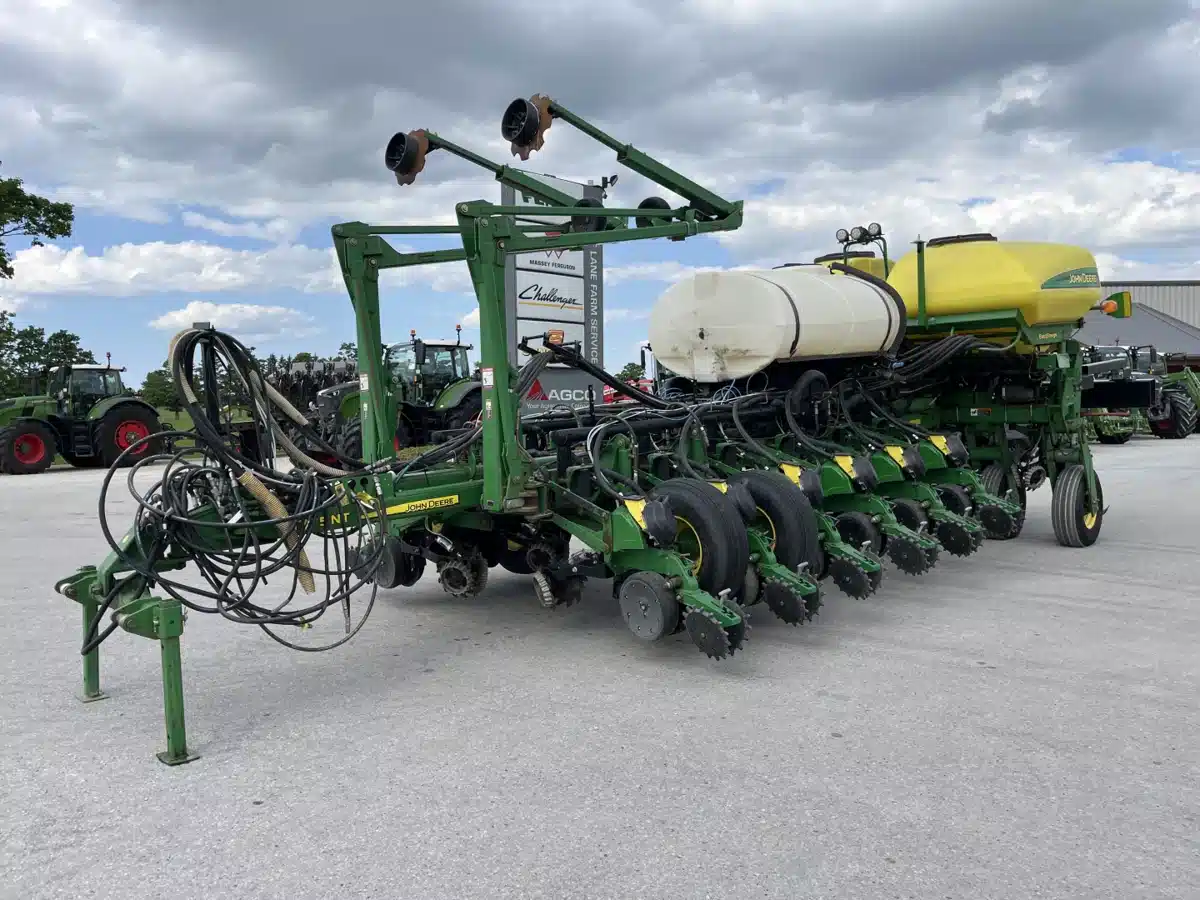Used 2014 John Deere 1775NT Planter