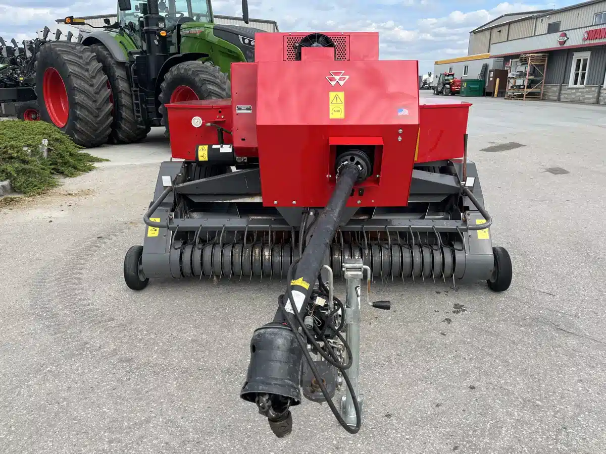 Gallery image 2 for 2022 Massey Ferguson 1840 Square Baler - Small