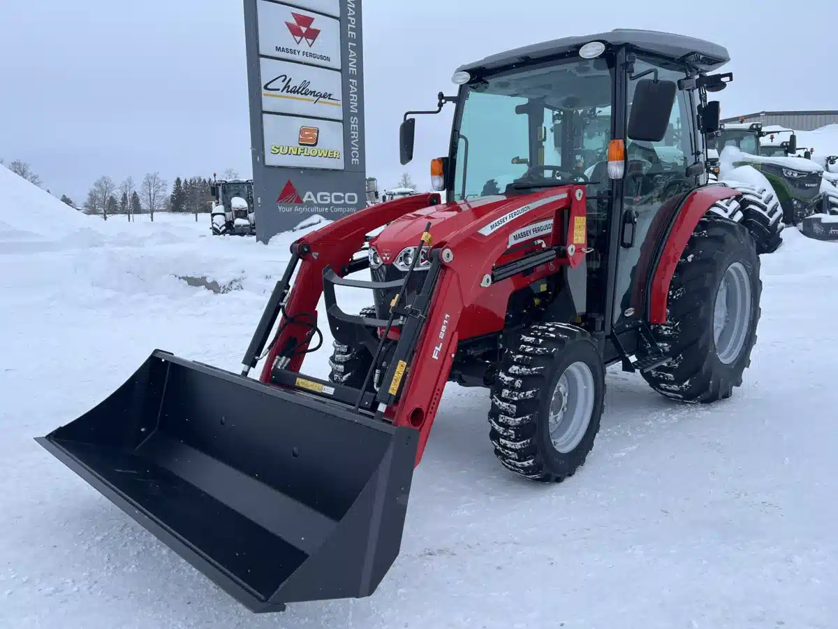 Gallery image 1 for New 2024 Massey Ferguson 1840 M Tractor