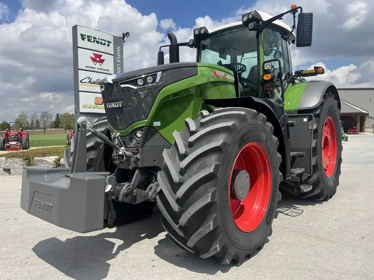Gallery image 1 for New 2024 Fendt 1038 Gen3 Tractor