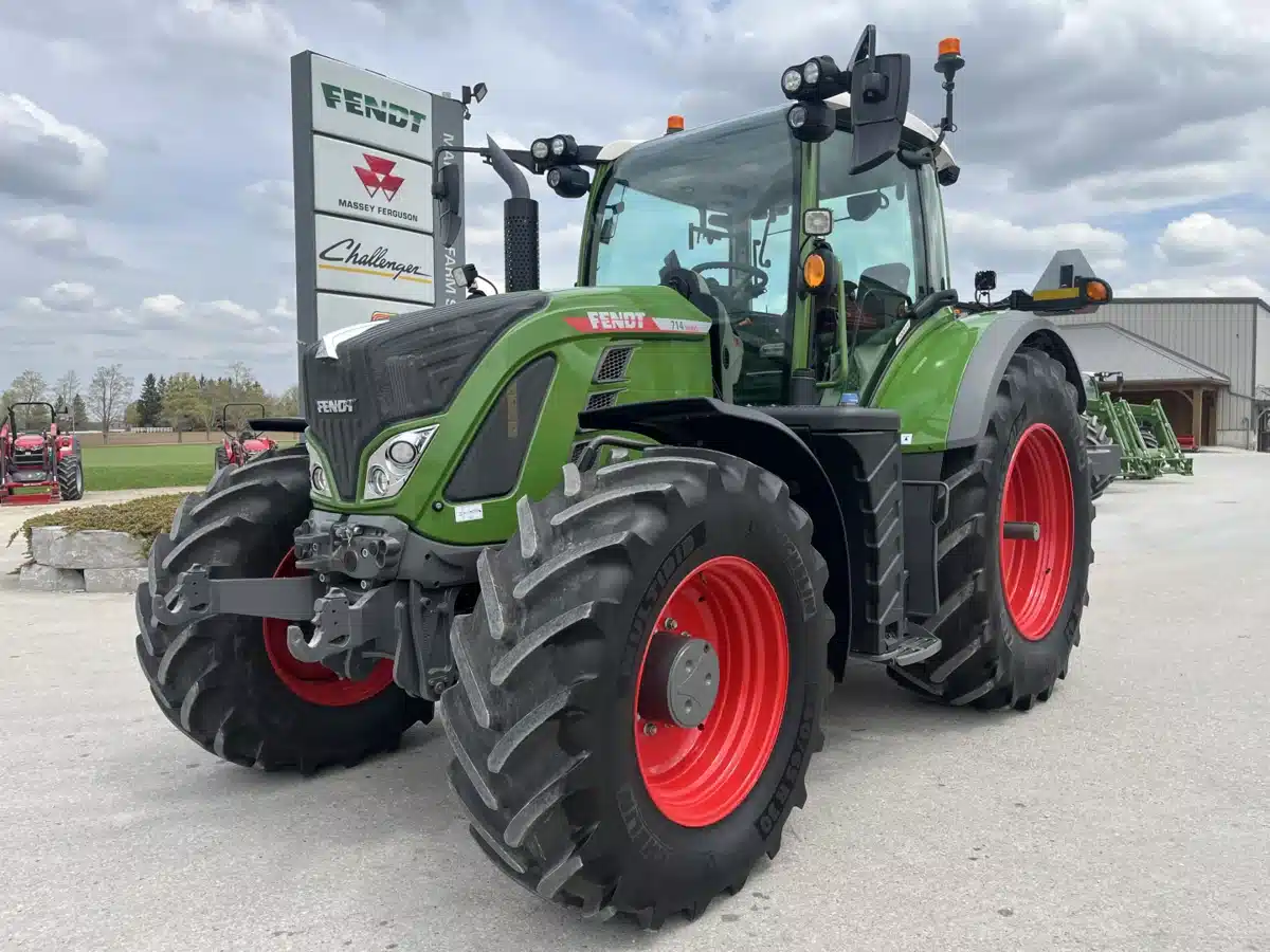 Gallery image 1 for Used 2021 Fendt 714 VARIO Tractor