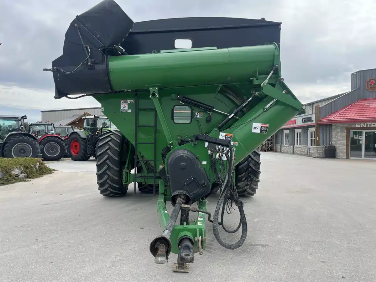 Gallery image 2 for Used 2020 Parker 1354 Grain Cart