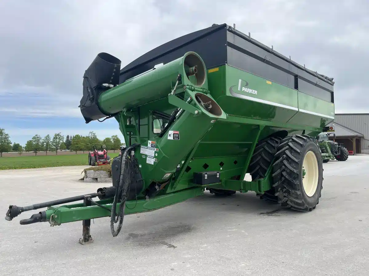 Gallery image 1 for Used 2020 Parker 1354 Grain Cart