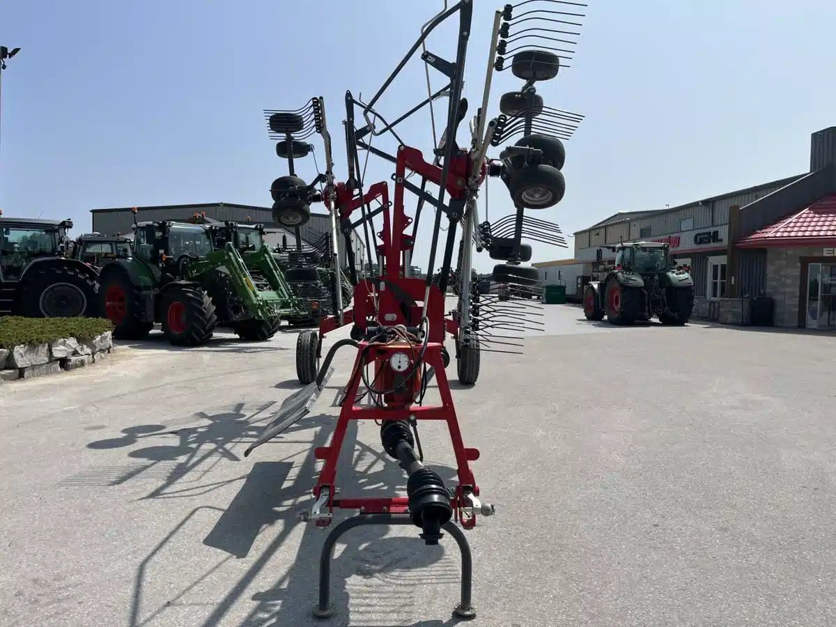 Gallery image 2 for New 2024 Massey Ferguson RK 772 Rake